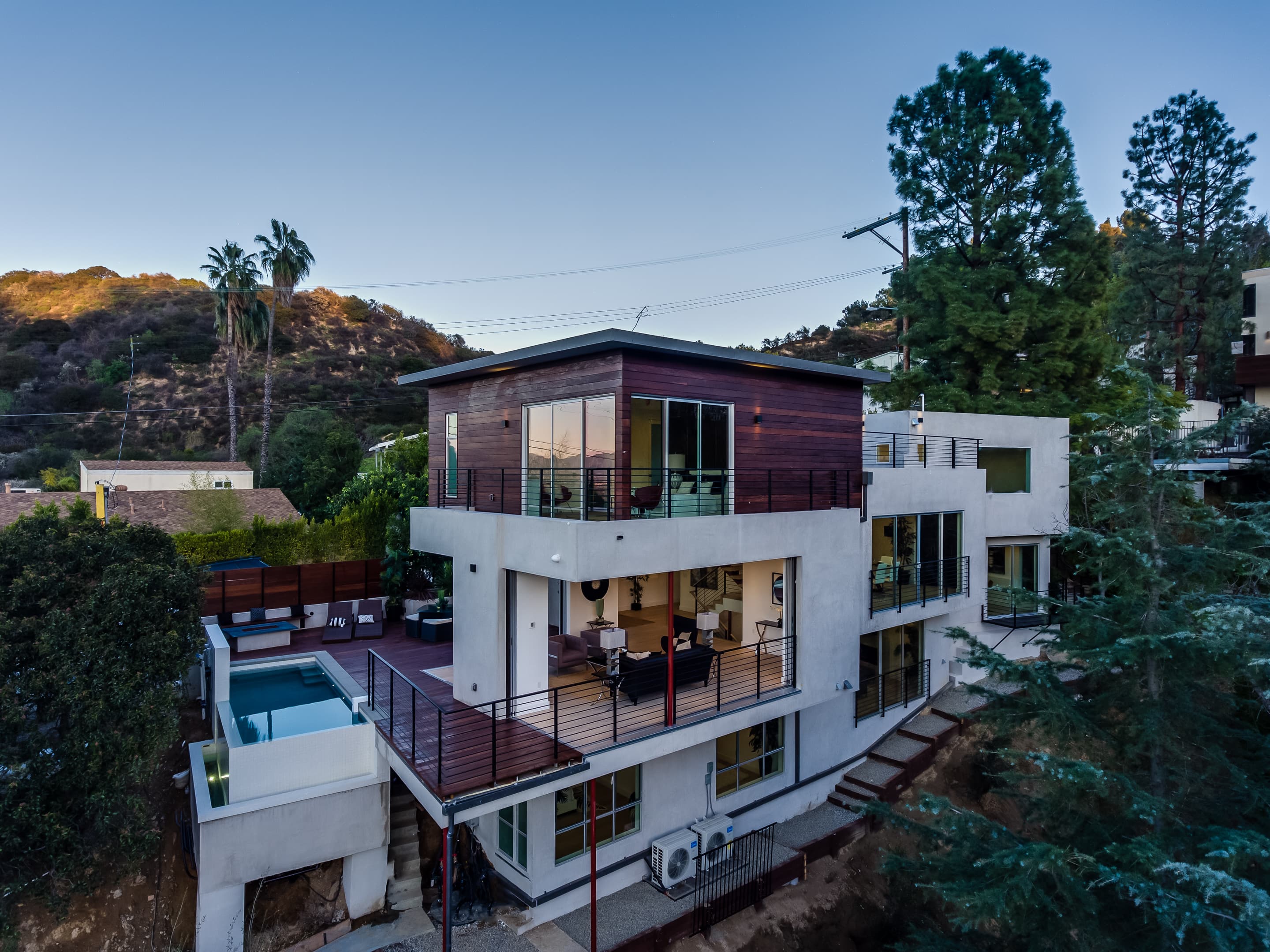 LA SFR Portfolio - 2